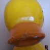 Patito de gran tamaño. 52 cm altura. Fabricado en fibra de vidrio. Estado regular.