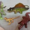 Dinosaurios de juguete. Fabricados en plástico y goma.