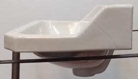 Lavabo pequeño para el baño.